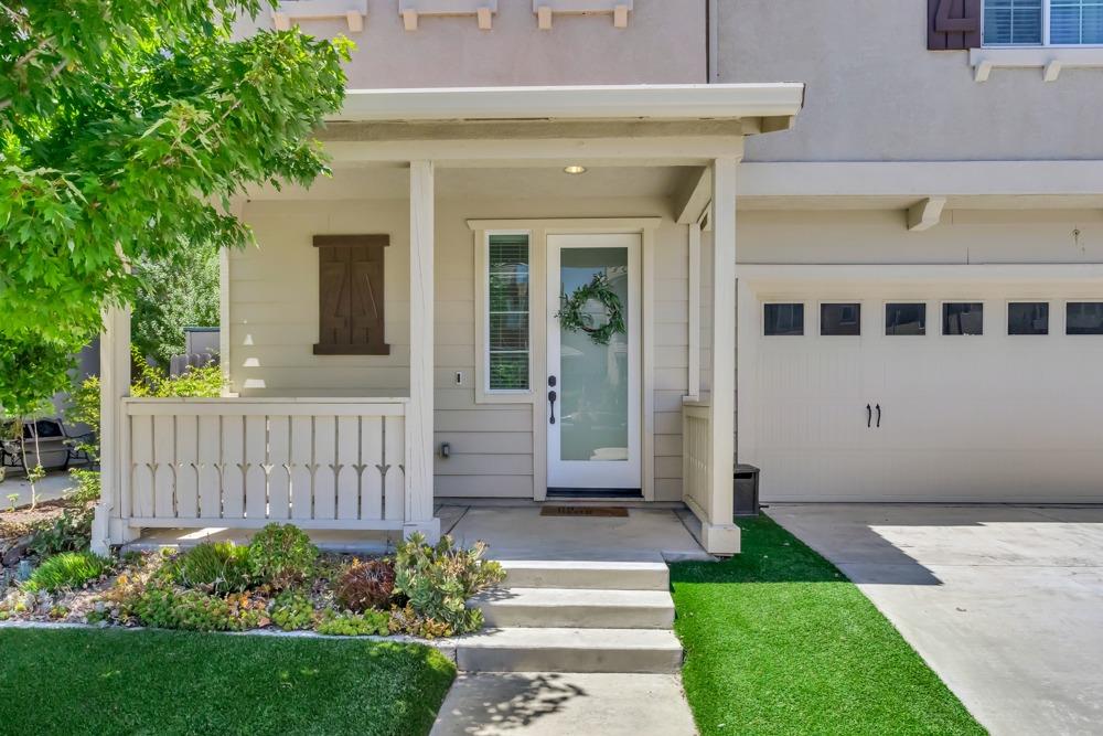 1317 Larkspur Drive