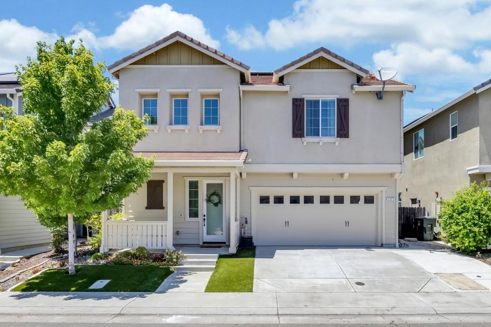 1317 Larkspur Drive
