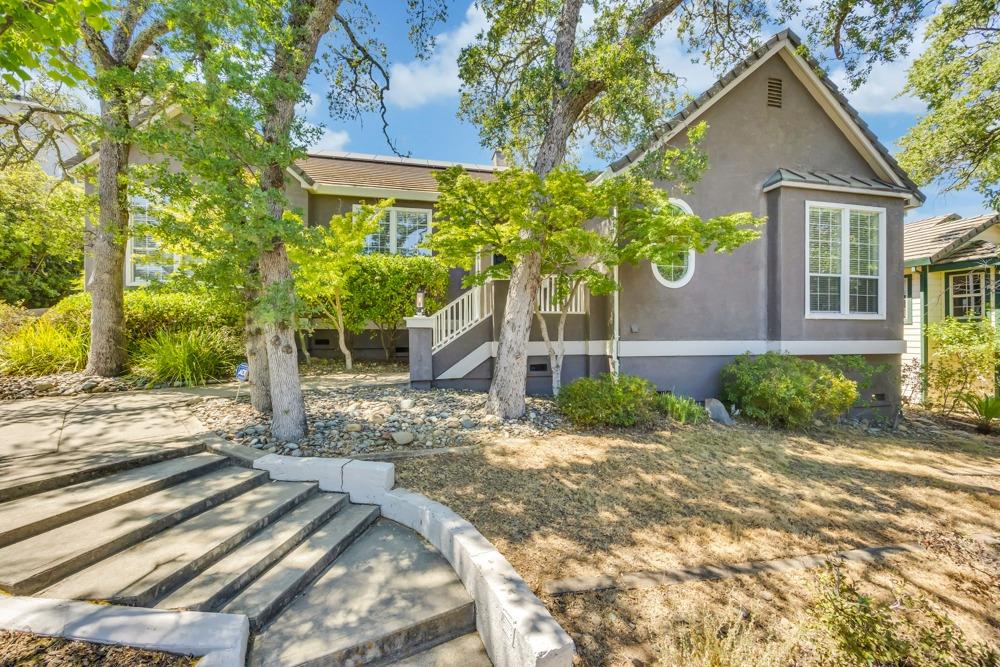 787 Knight Lane