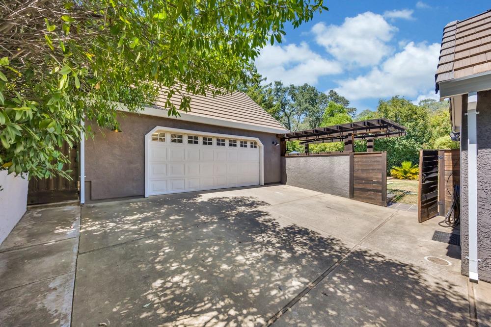 787 Knight Lane