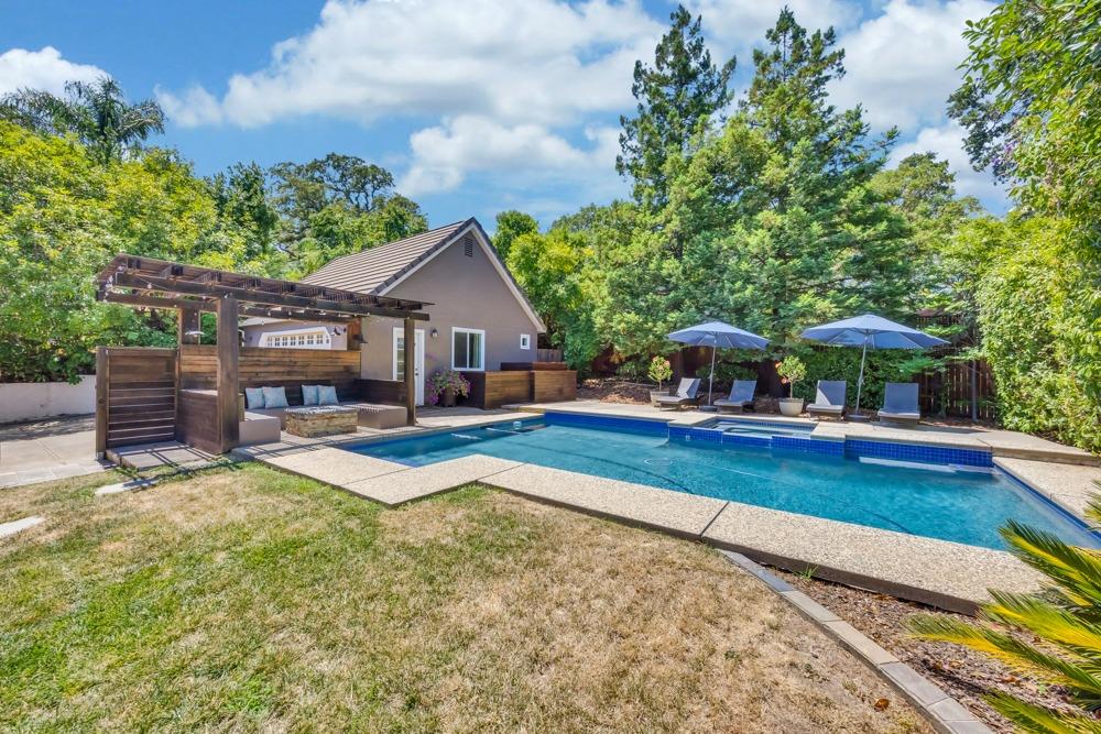 787 Knight Lane