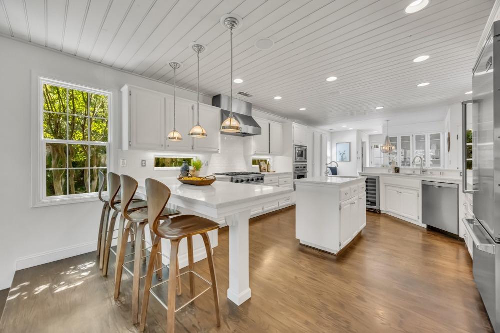 787 Knight Lane