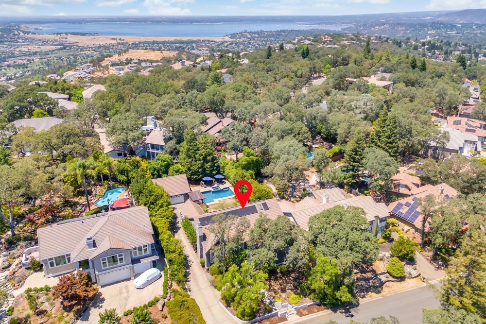 787 Knight Lane