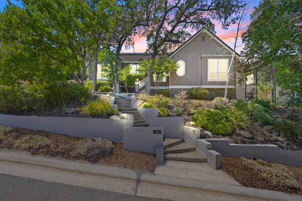 787 Knight Lane
