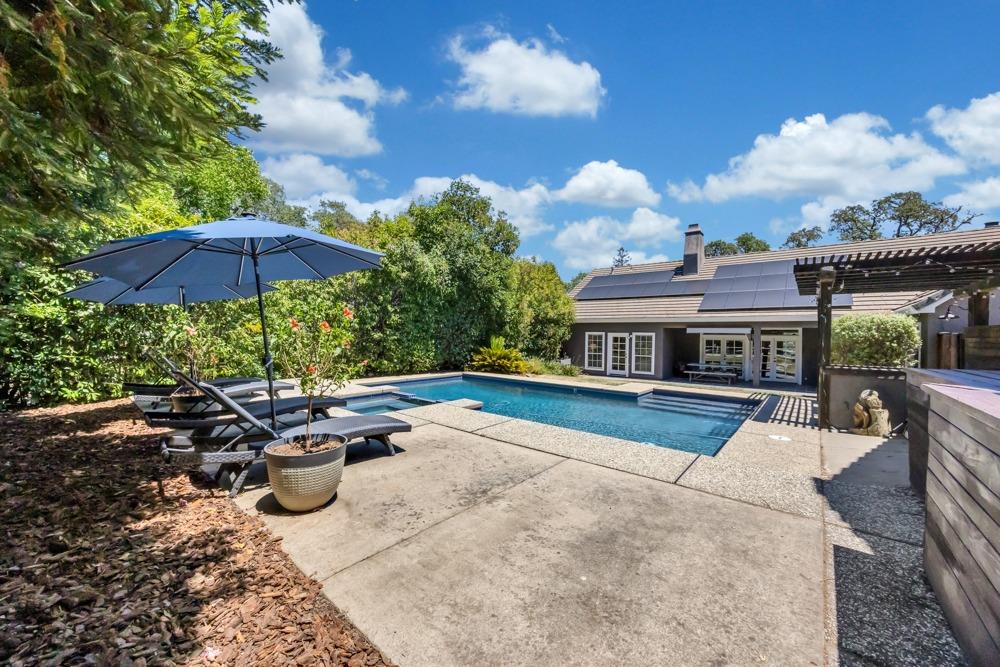 787 Knight Lane