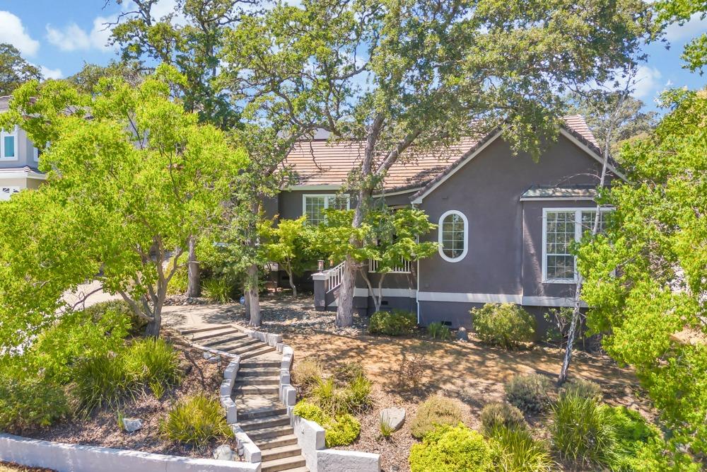787 Knight Lane