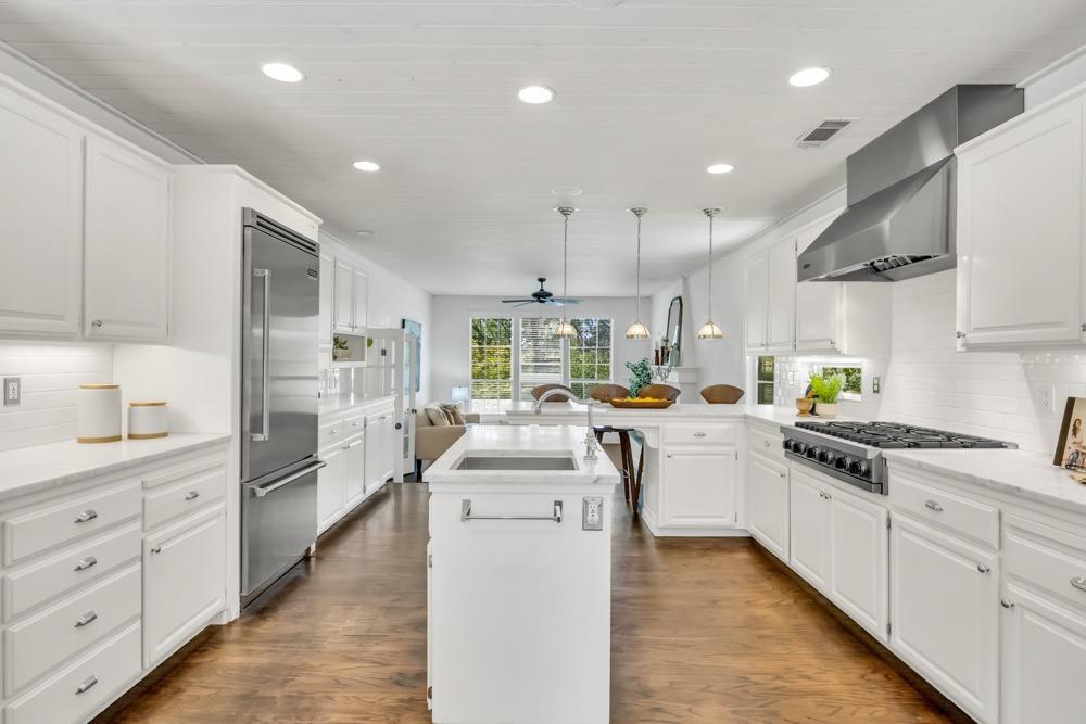 787 Knight Lane
