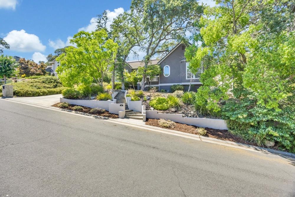 787 Knight Lane