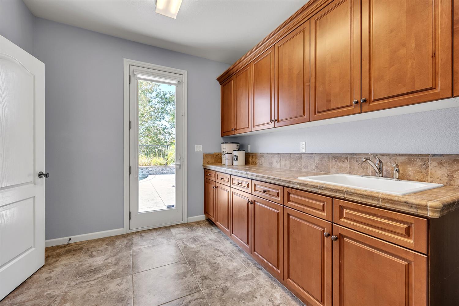 819 Wild Berry Loop