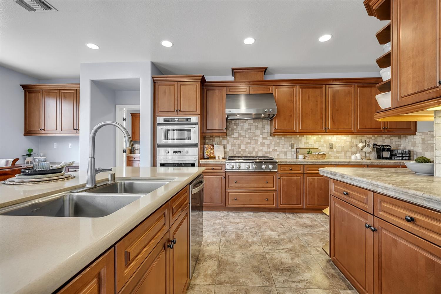 819 Wild Berry Loop