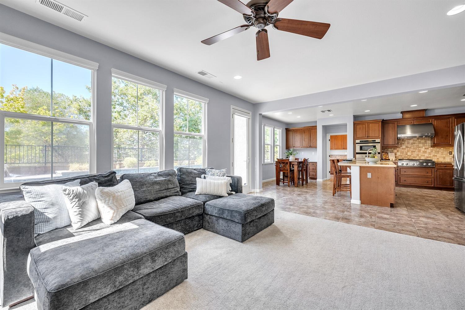 819 Wild Berry Loop
