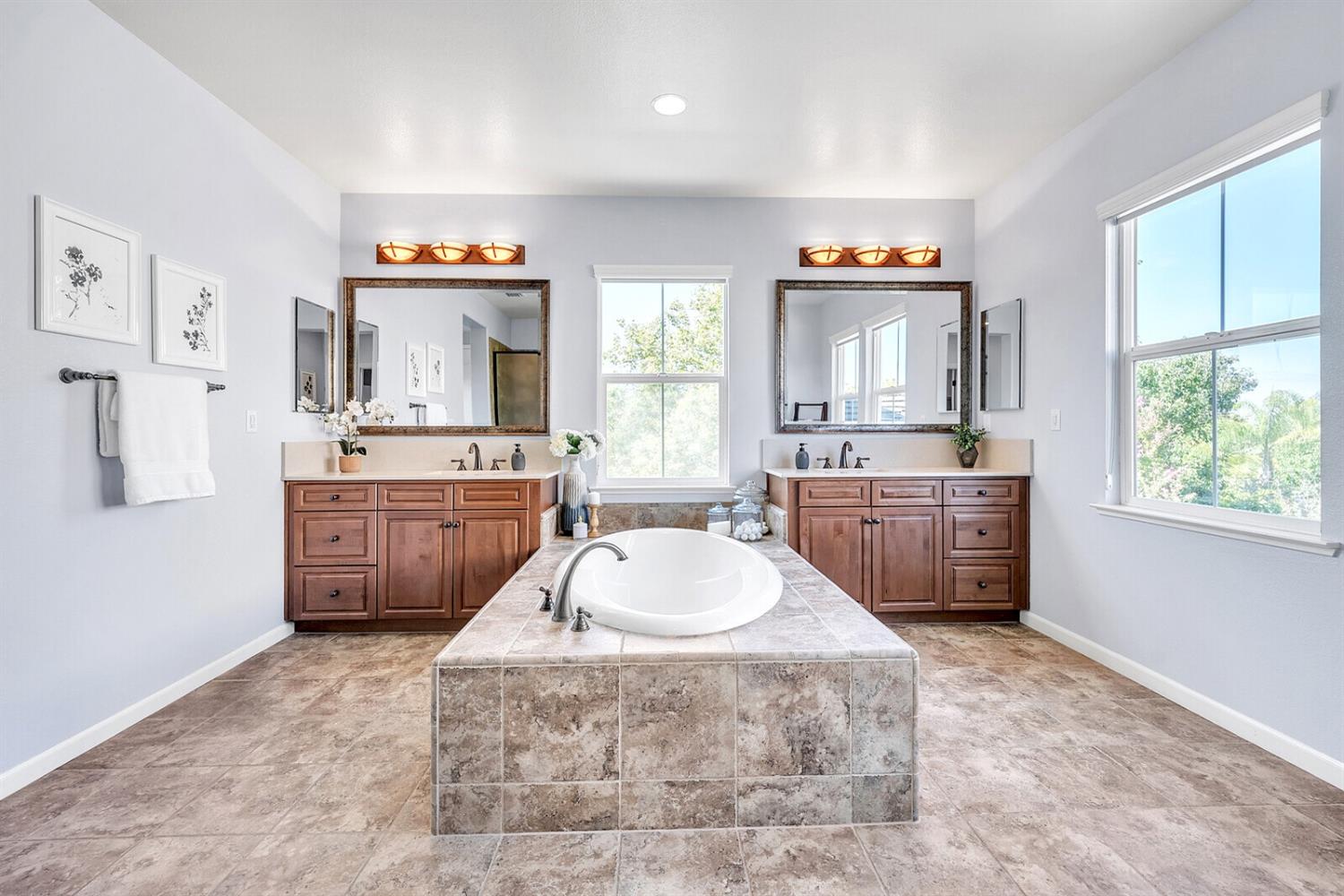 819 Wild Berry Loop