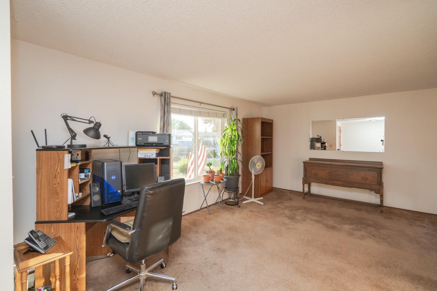 1426 Hollingsworth Drive