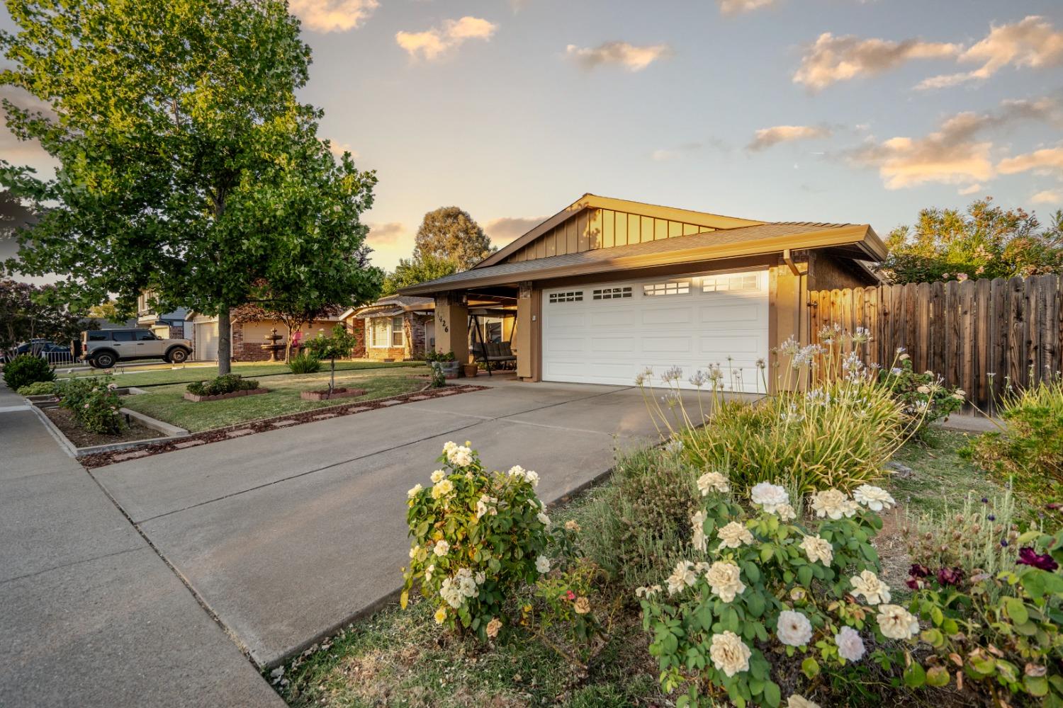 1426 Hollingsworth Drive
