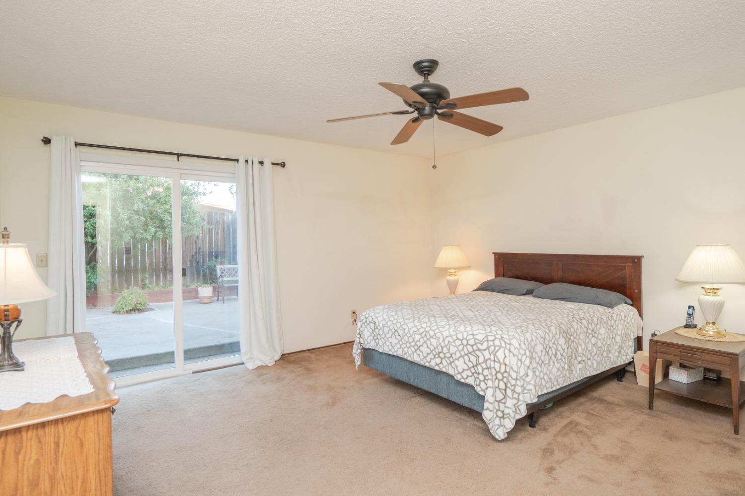 1426 Hollingsworth Drive