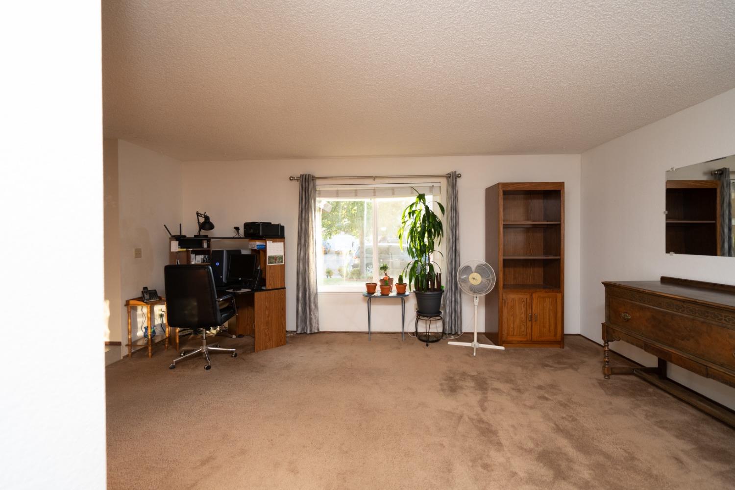 1426 Hollingsworth Drive
