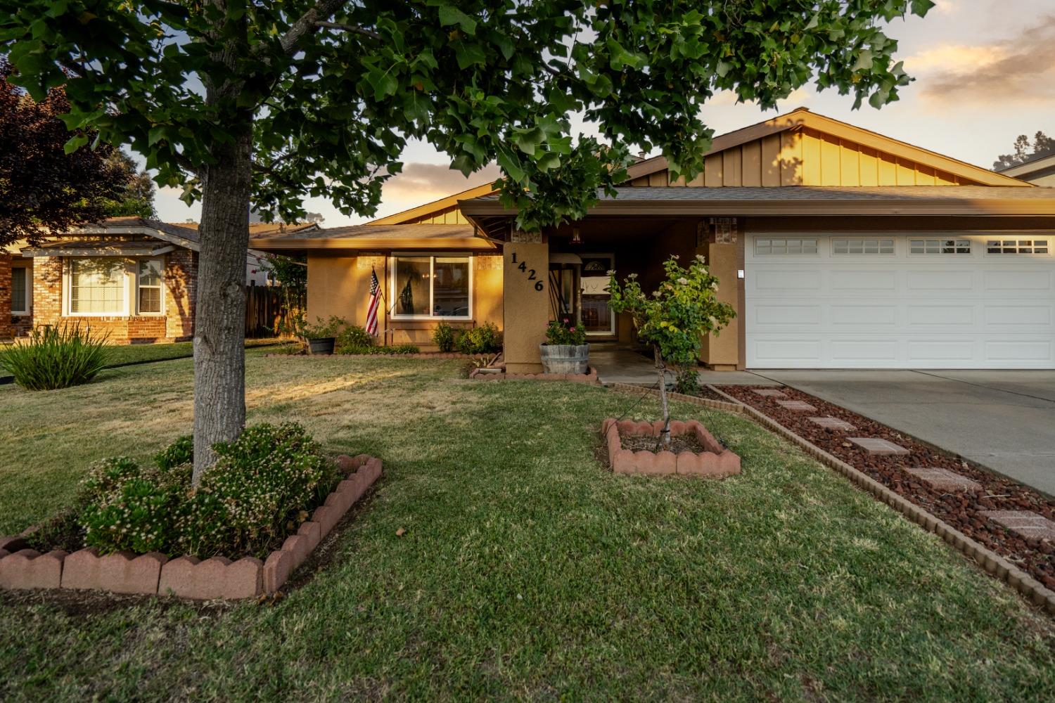 1426 Hollingsworth Drive