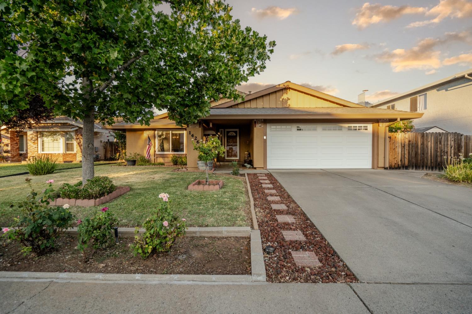 1426 Hollingsworth Drive
