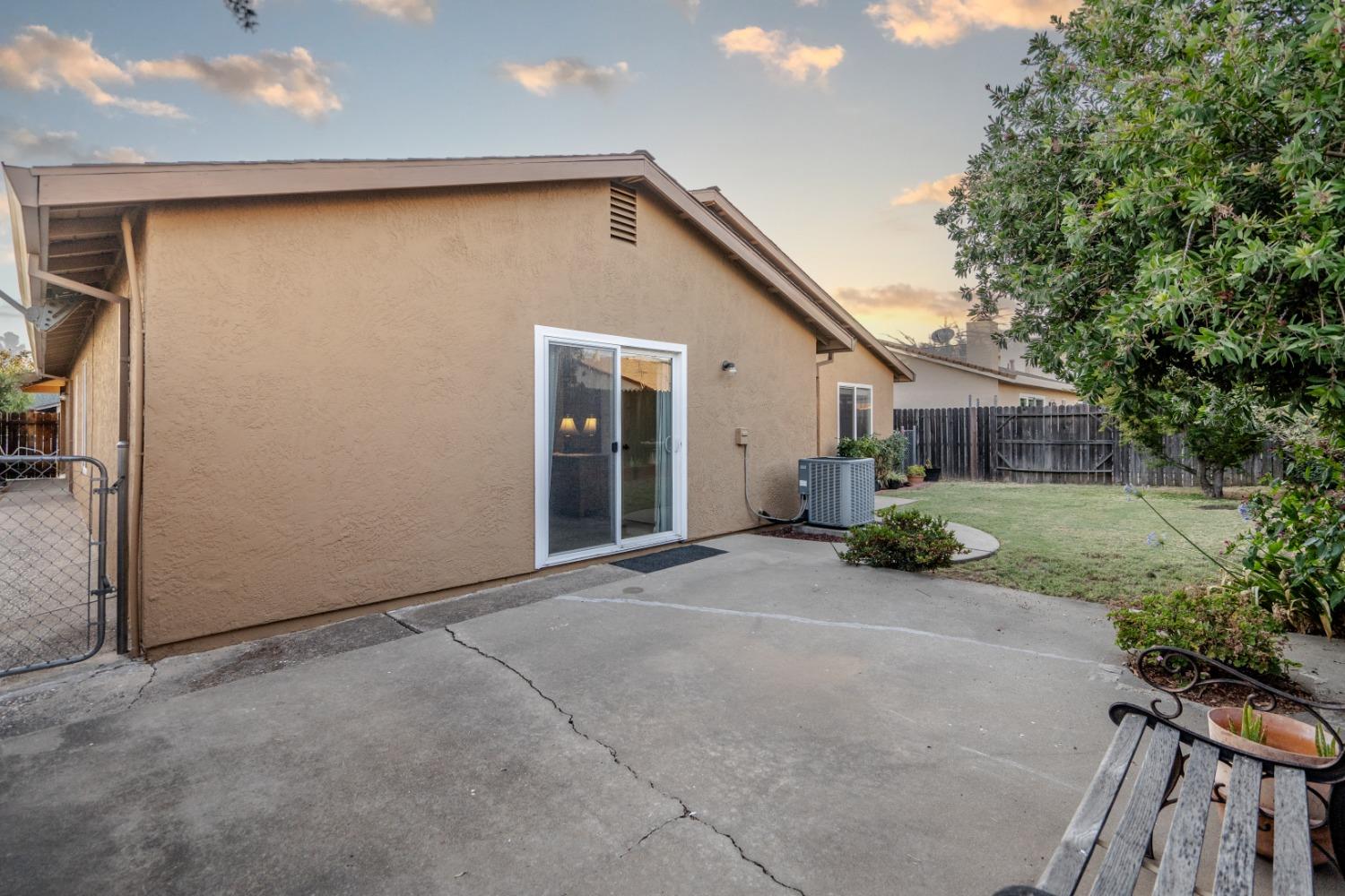 1426 Hollingsworth Drive