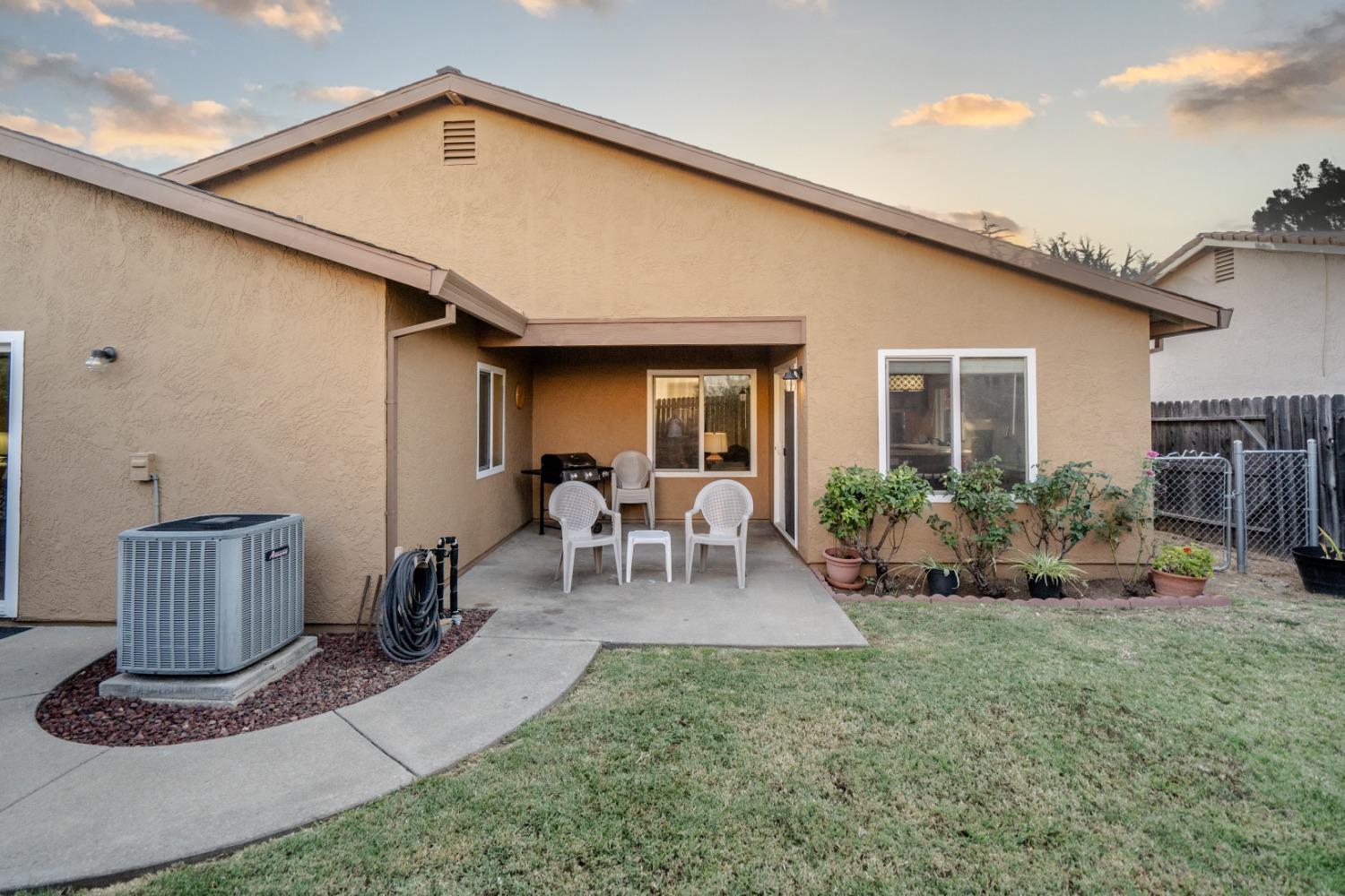 1426 Hollingsworth Drive