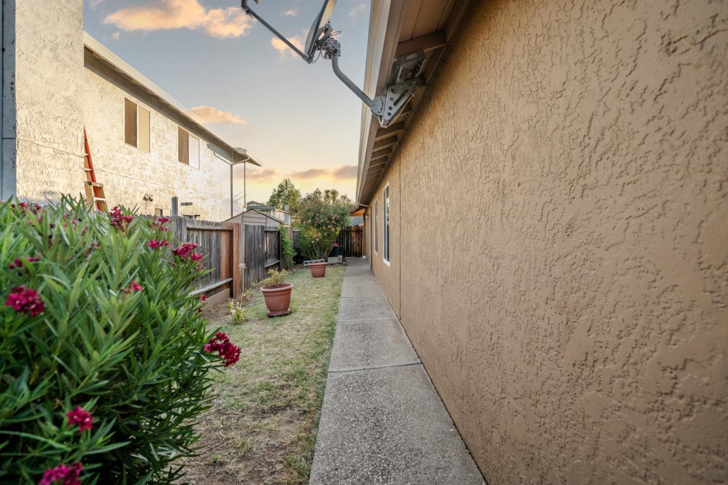 1426 Hollingsworth Drive