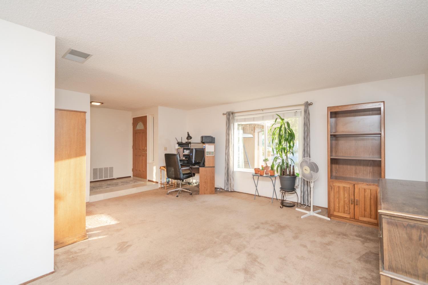 1426 Hollingsworth Drive
