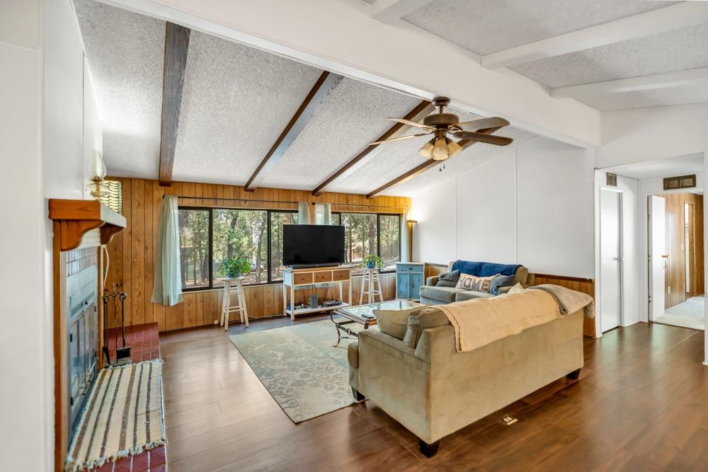 13840 Pine View Drive