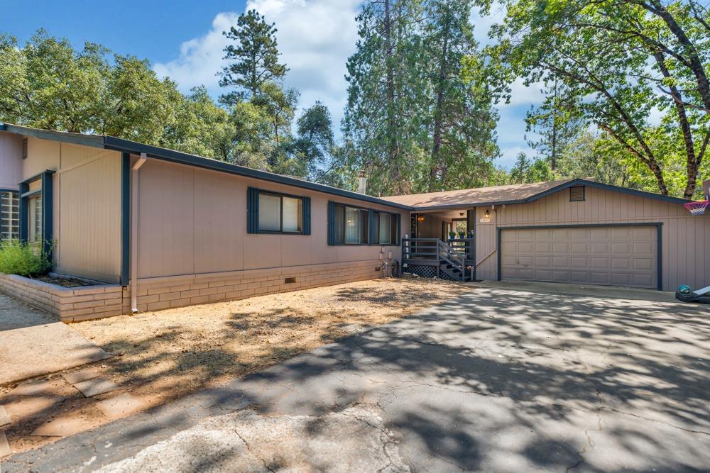 13840 Pine View Drive