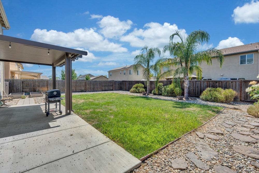1564 Ivy Hatch Way