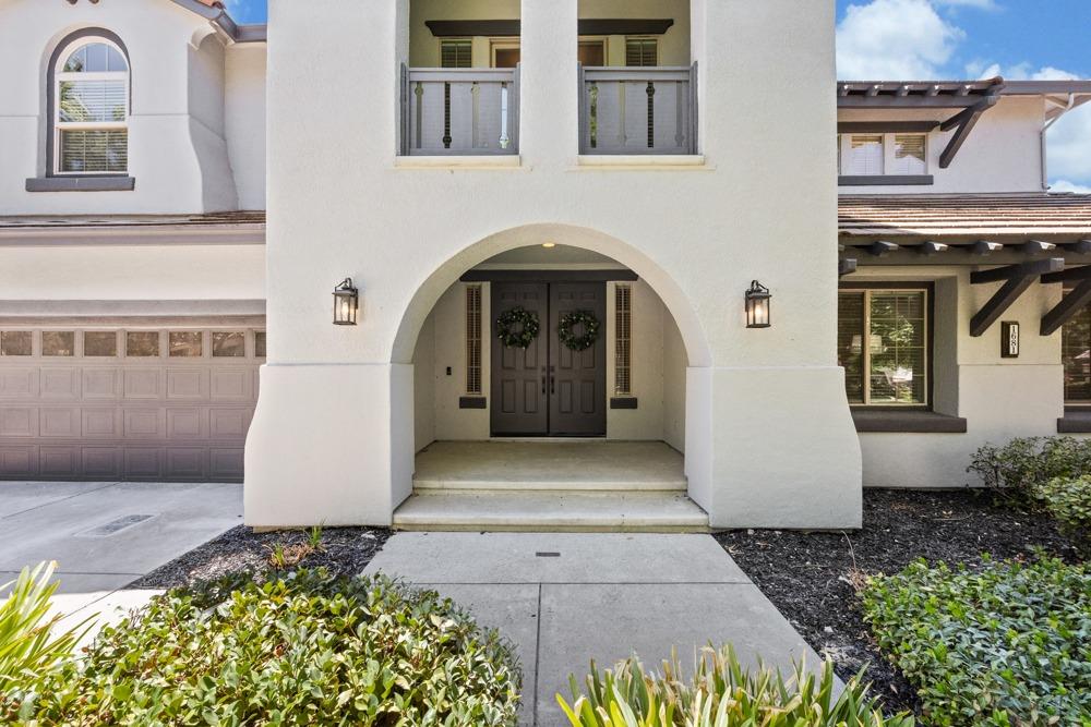 1681 Bella Circle