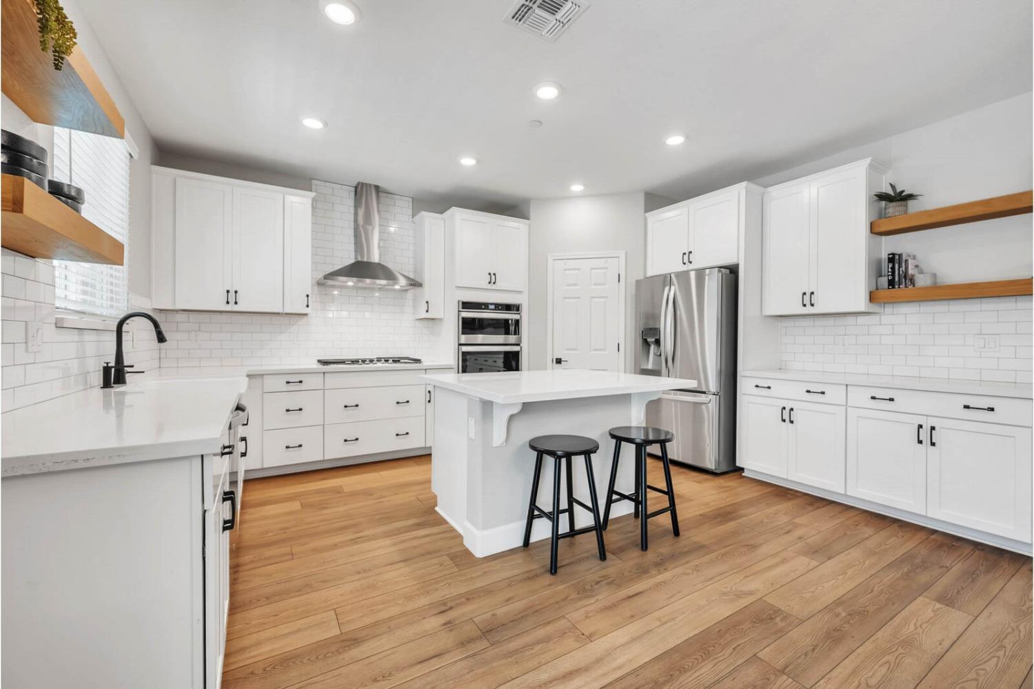 1439 Avila Lane