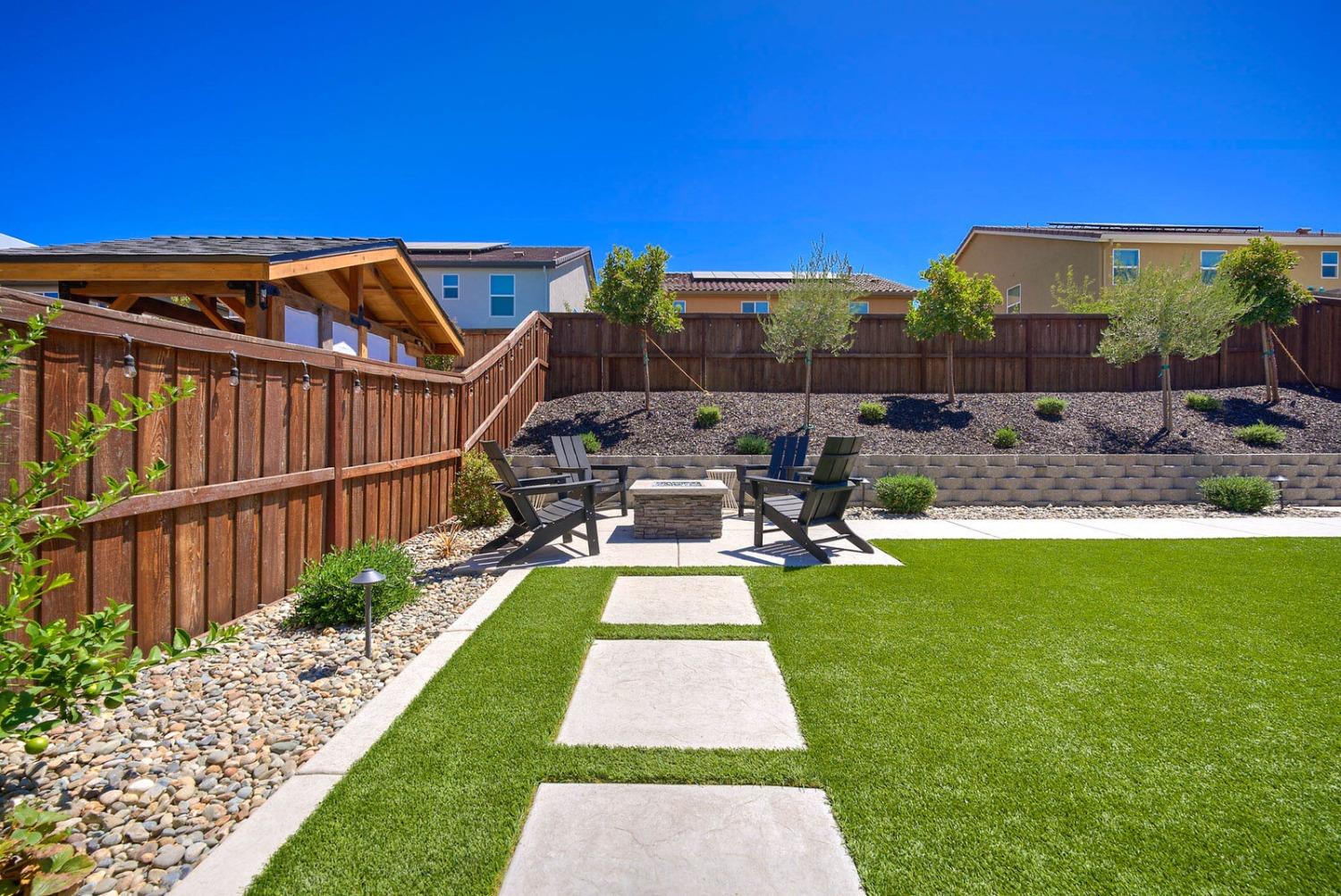 1439 Avila Lane