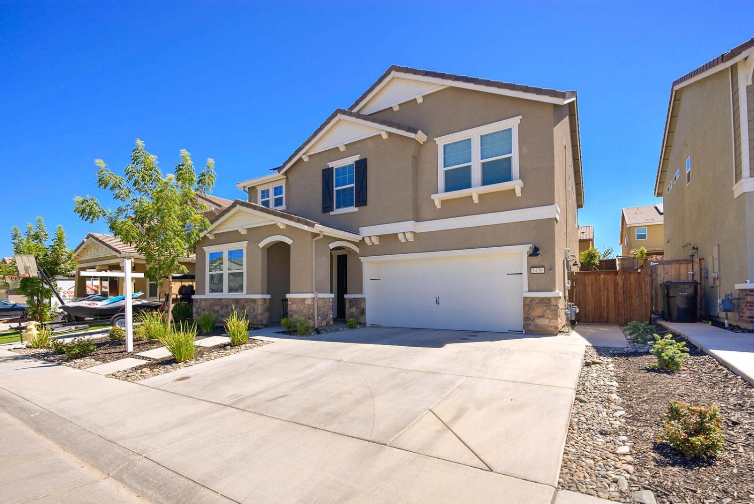 1439 Avila Lane