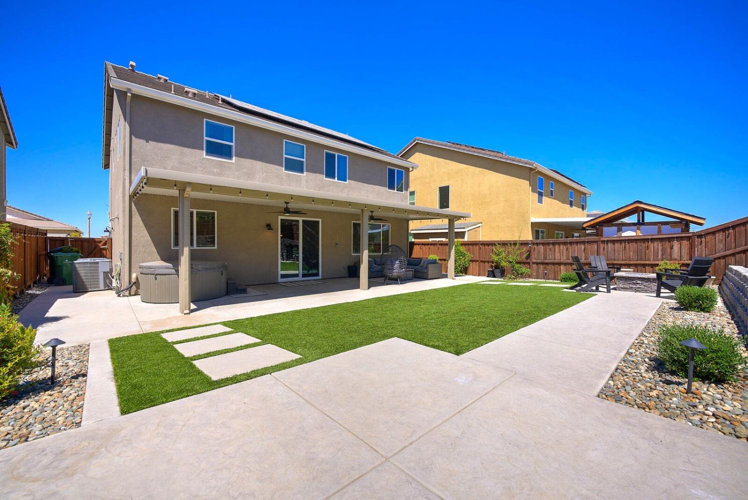 1439 Avila Lane