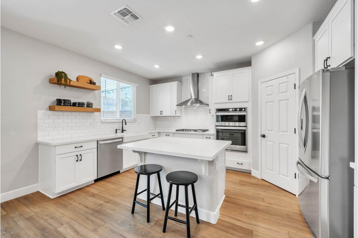 1439 Avila Lane