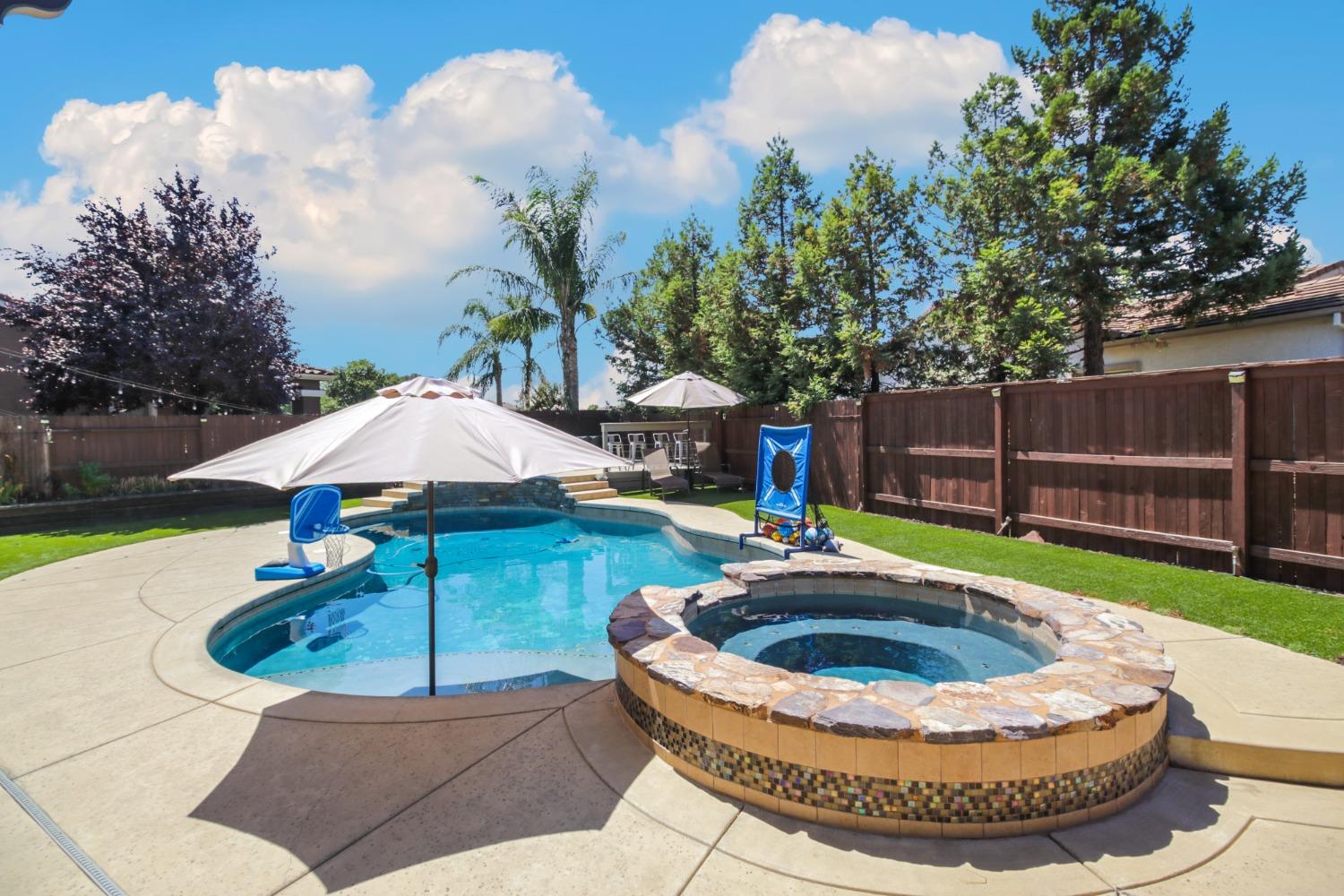 102 Starr Court