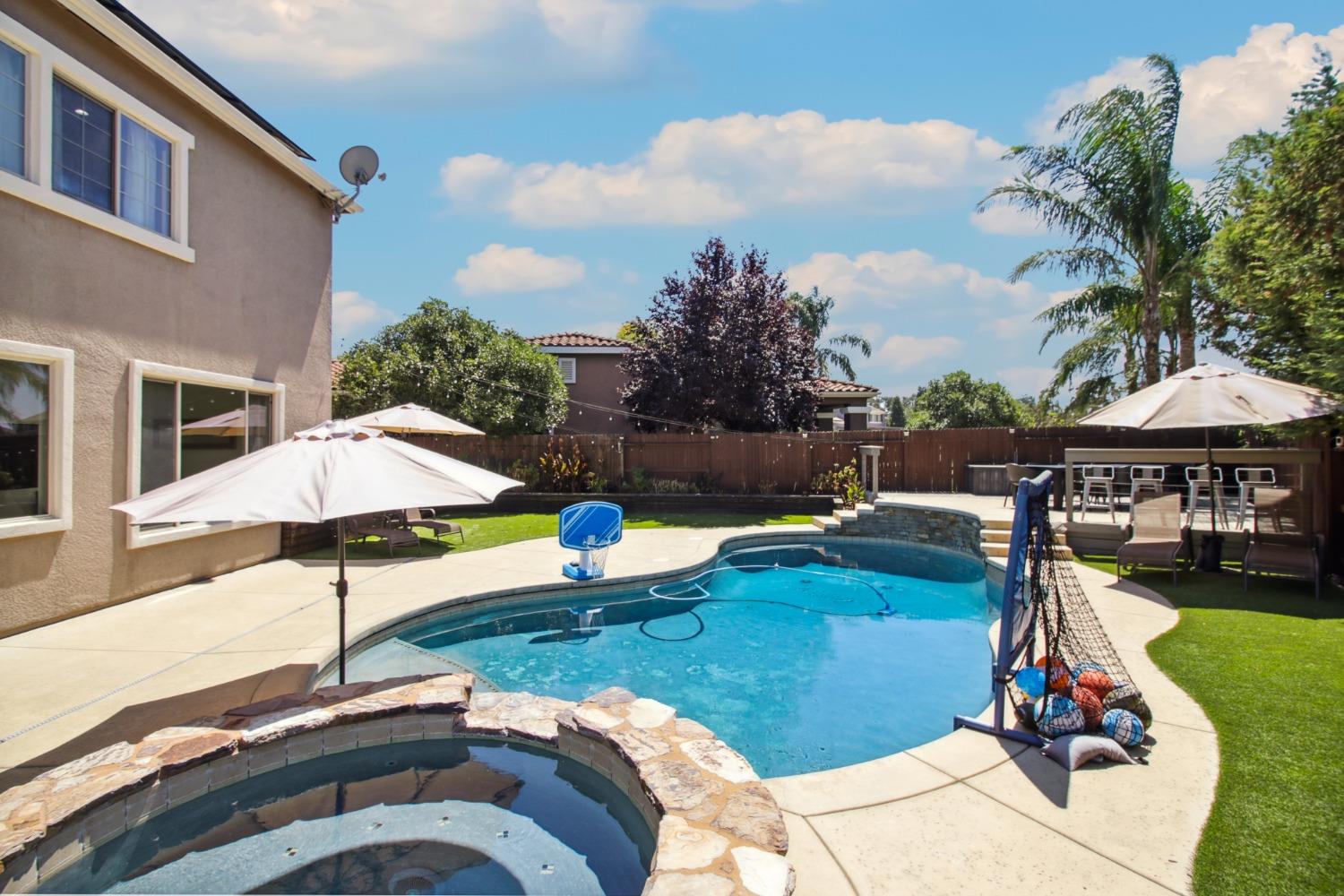102 Starr Court