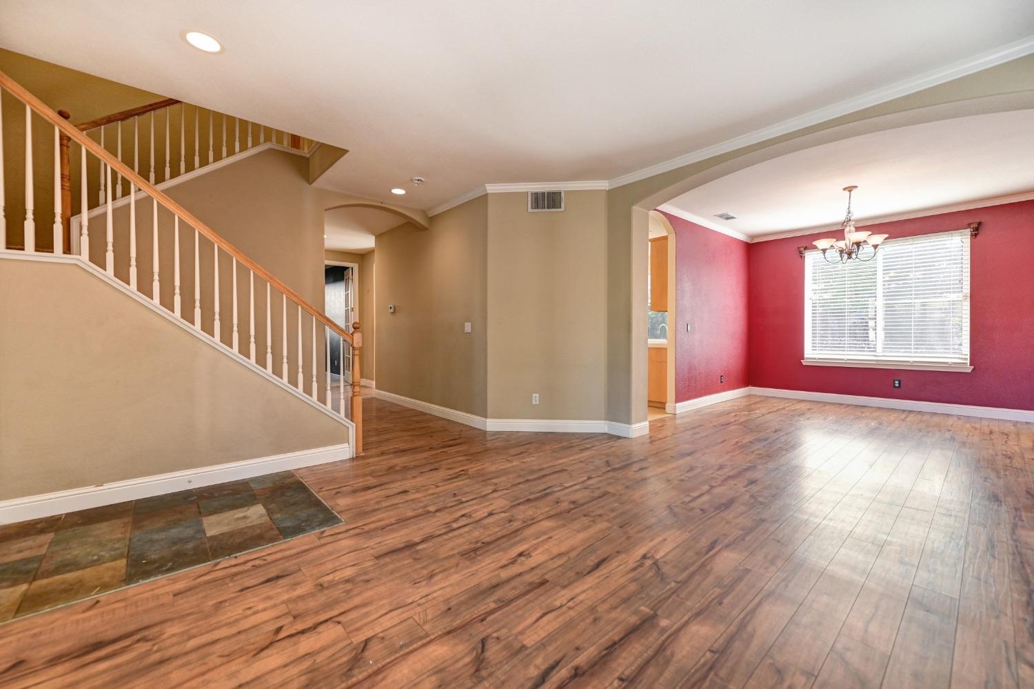 823 Leith Court