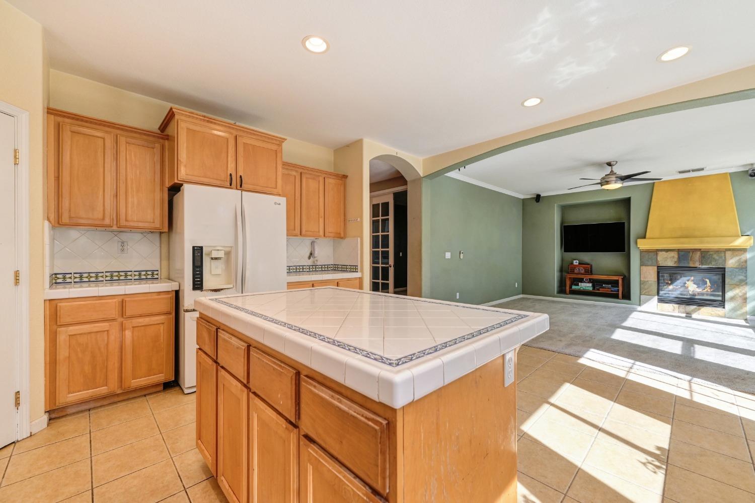 823 Leith Court