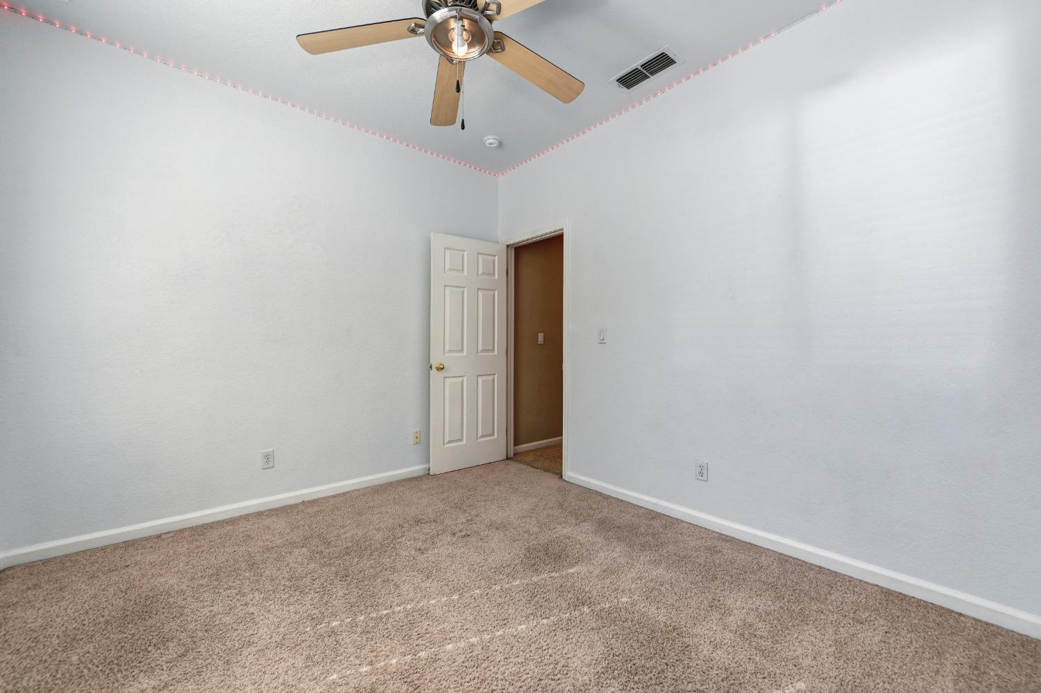 823 Leith Court