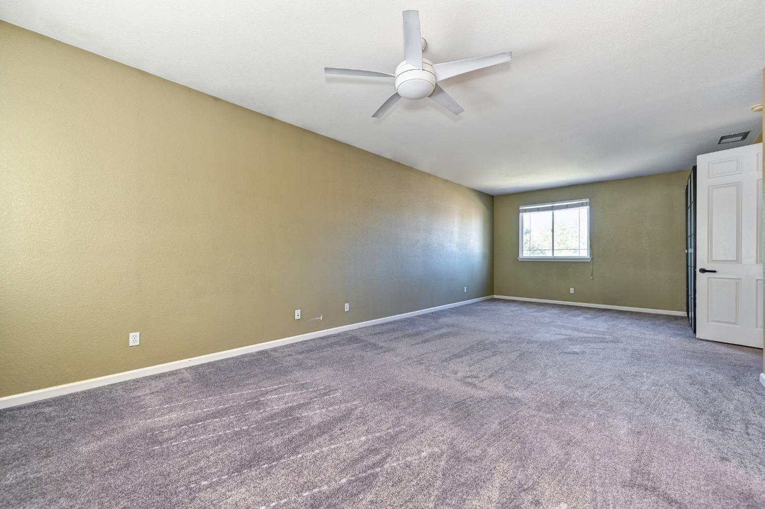 823 Leith Court