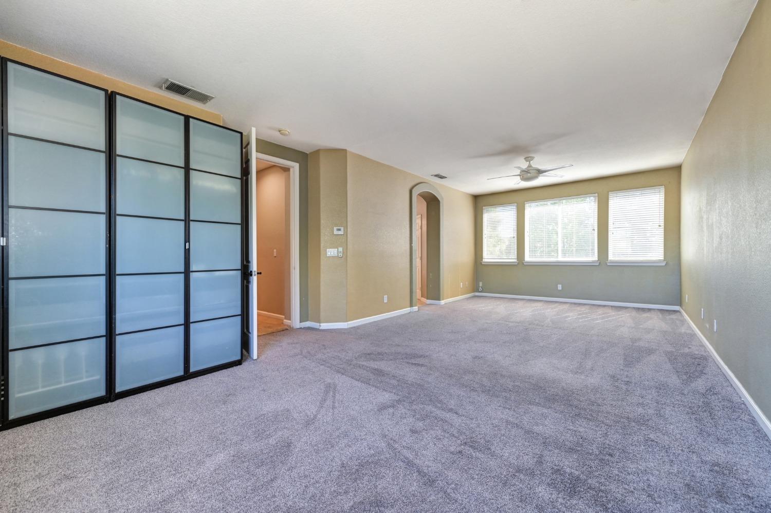 823 Leith Court