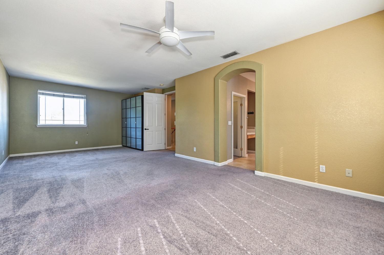 823 Leith Court