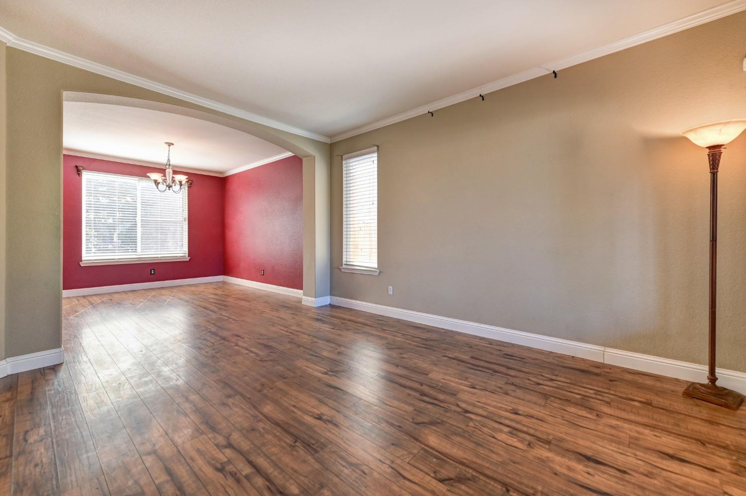 823 Leith Court