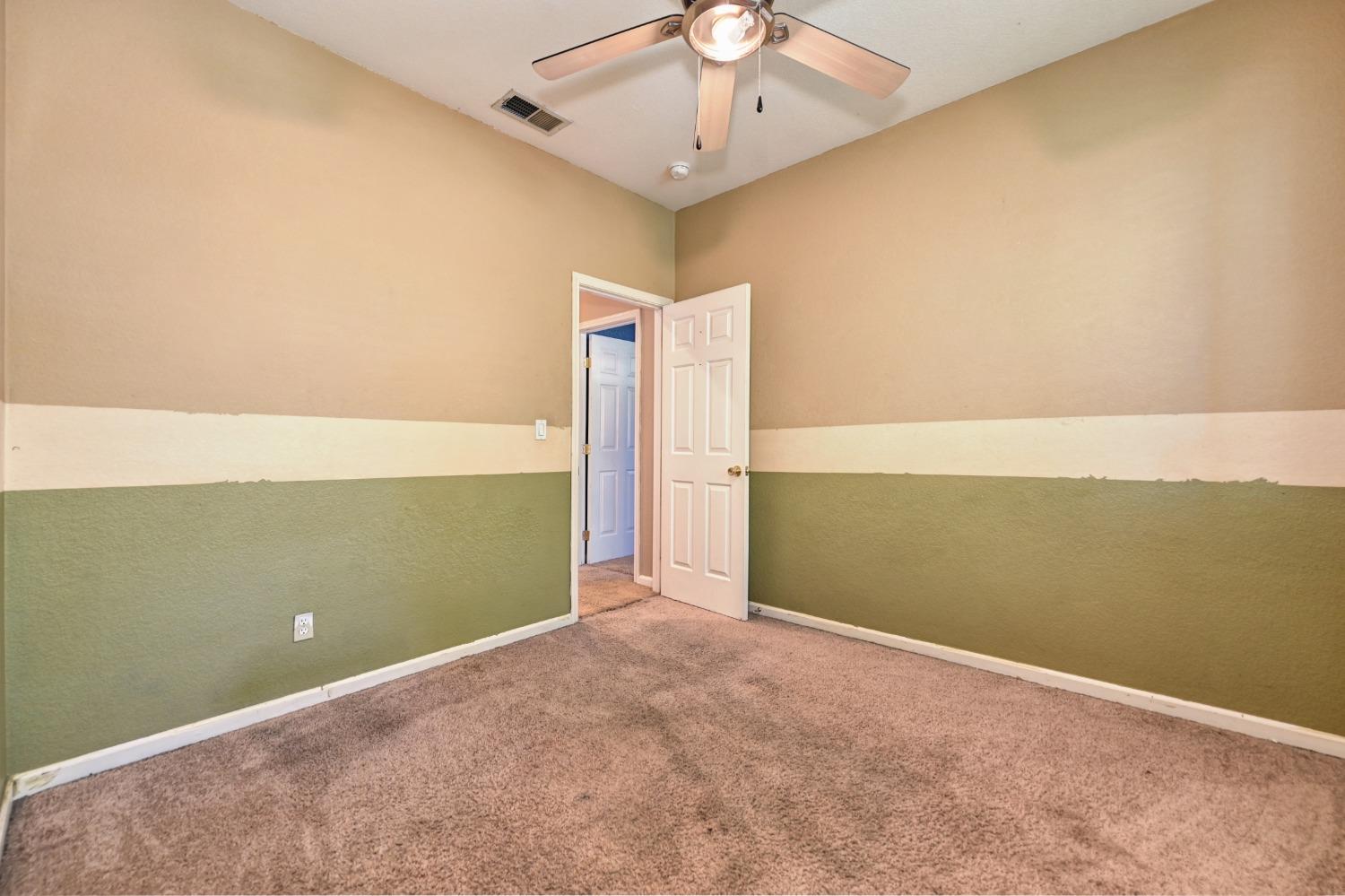 823 Leith Court