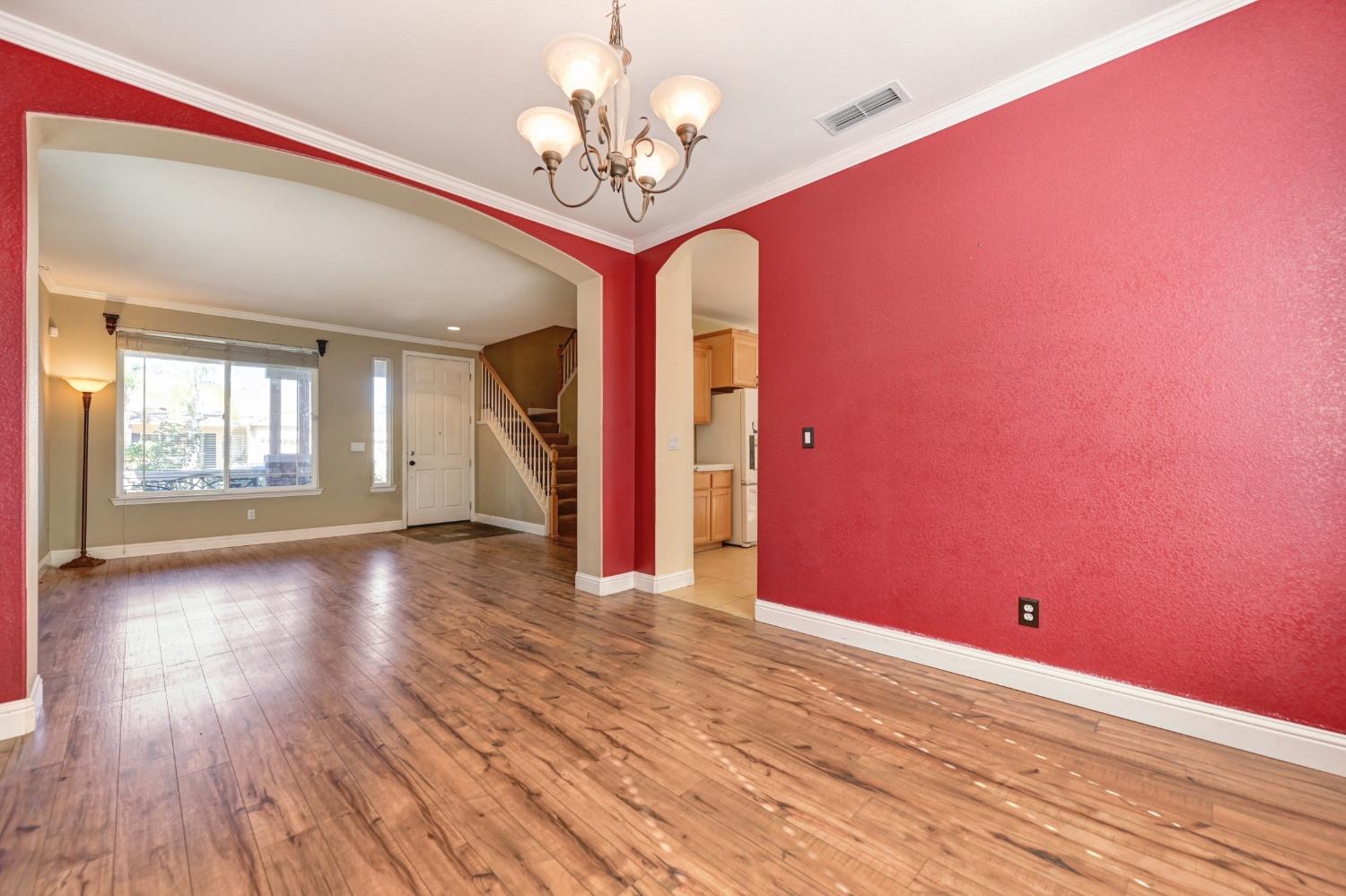 823 Leith Court