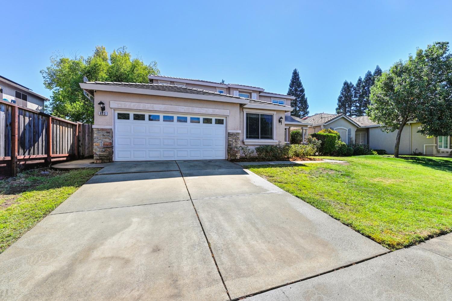 823 Leith Court