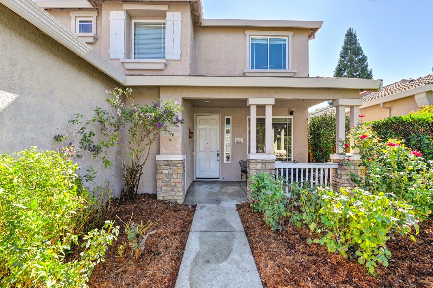 823 Leith Court