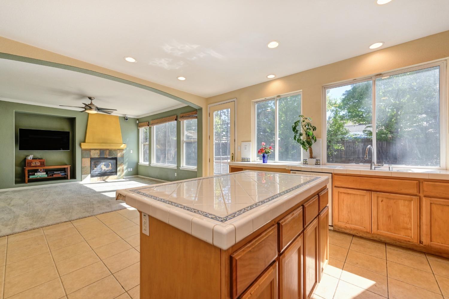 823 Leith Court