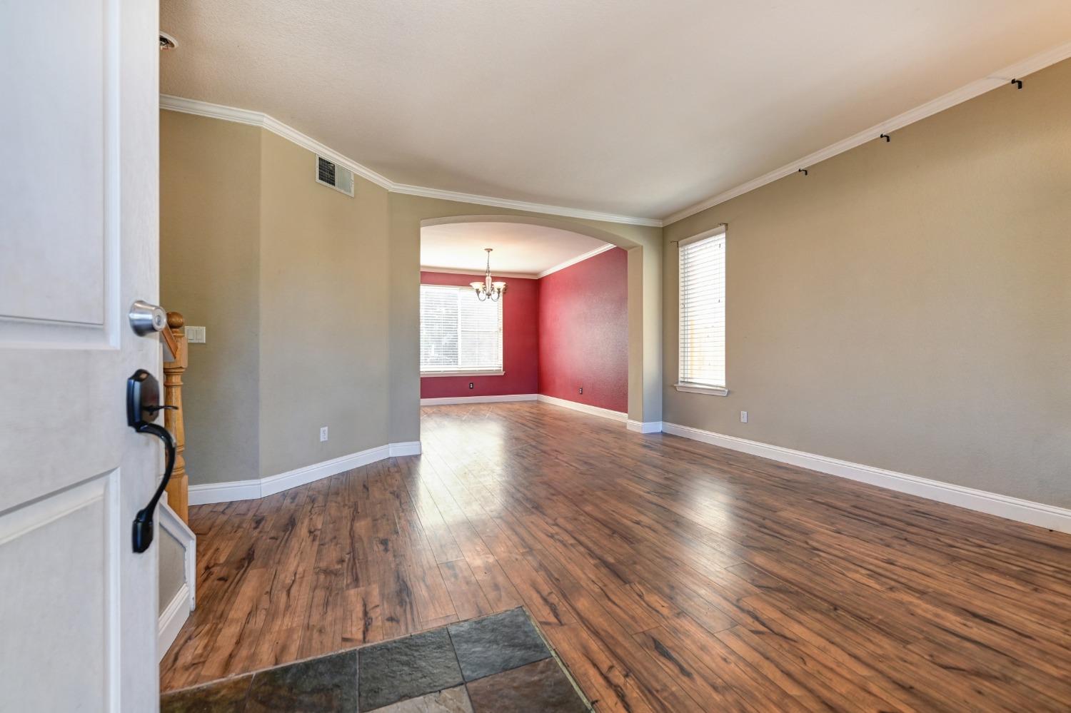 823 Leith Court